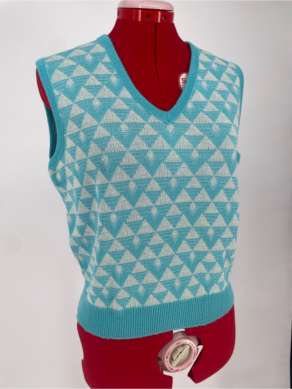 Vintage 80s Deon Knit Retro Light Blue & White Sweater Vest Geometric Print